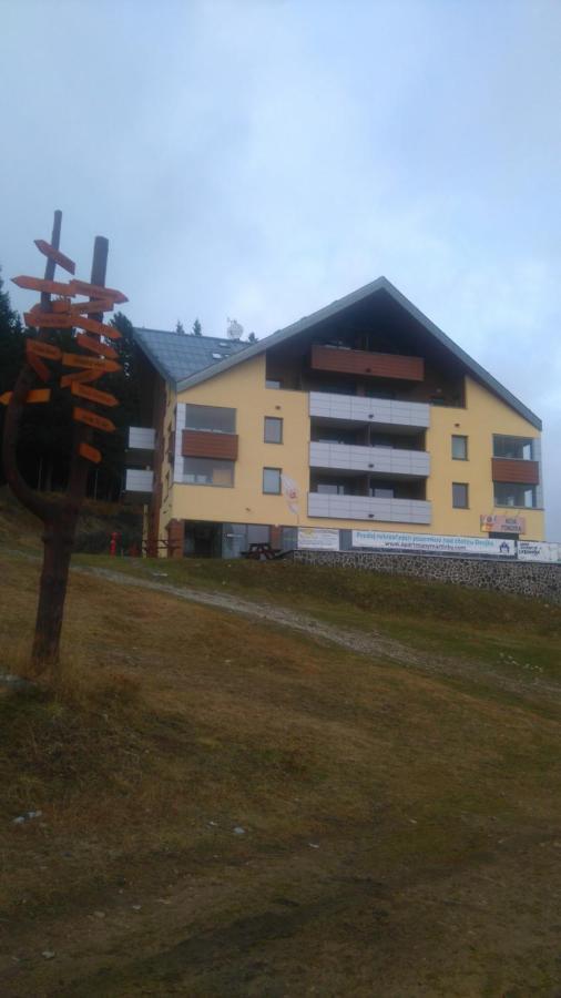 Apartmany Margo Sun Martinske Hole Exterior photo